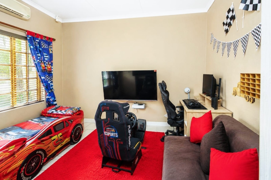 4 Bedroom Property for Sale in Safari Gardens North West